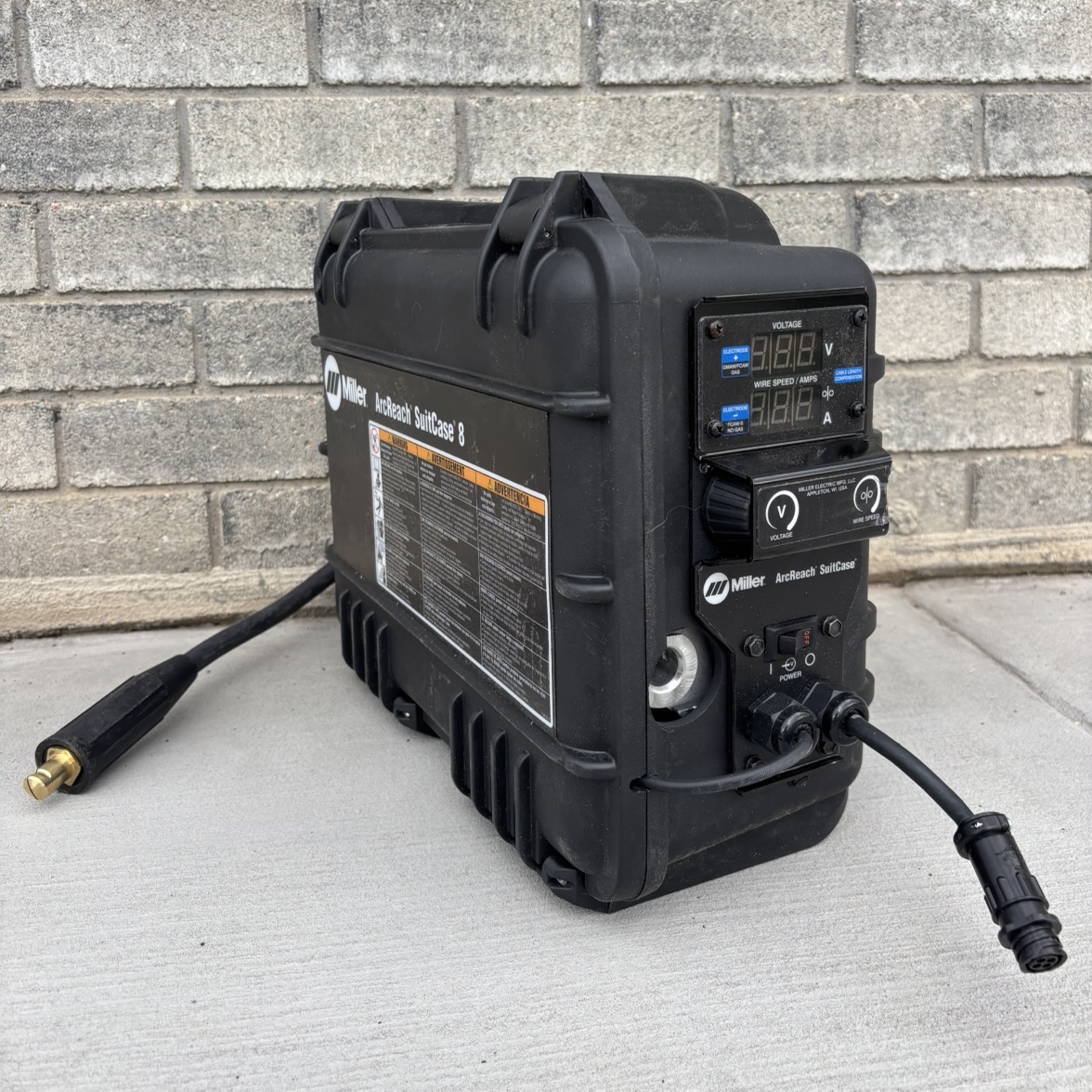 Miller ArcReach Suitcase 8 Welder